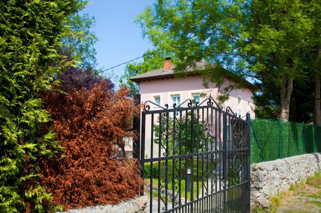 Villa Mercedes Pilona Luaran gambar